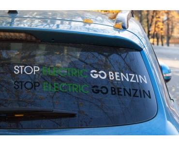 Naklejka Stop Electric Go Benzin