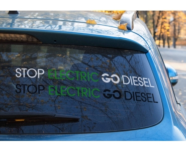 Naklejka Stop Electric Go Diesel